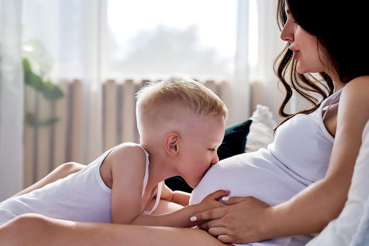 Kako zaščititi nosečnice in otroke v vročinskem valu