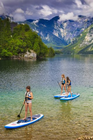 Supanje po Bohinjskem jezeru. Foto: Profimedia
