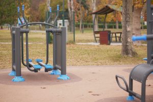 Fitnes na prostem. Fotografija je simbolična. Foto: Profimedia