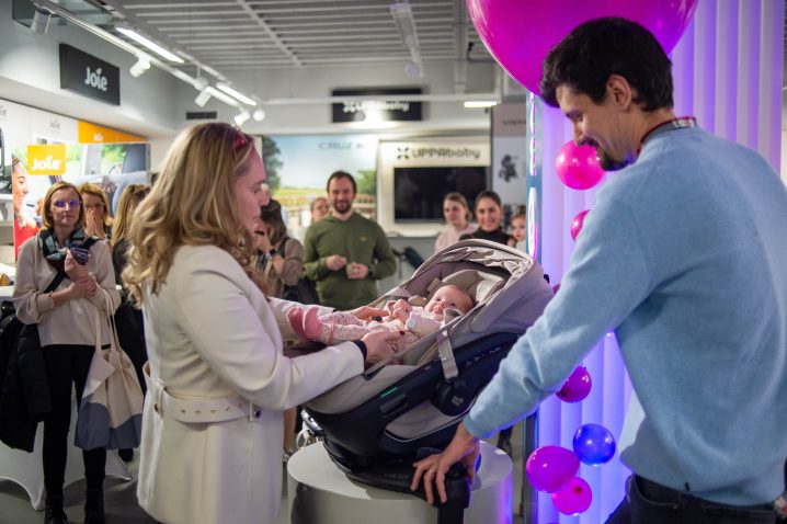 Andreja Semolič Maxi-Cosi Coral Slide Pro