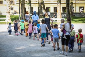 otroci na sprehodu - najpogostejša imena v Sloveniji