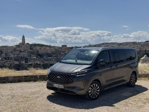 ford tourneo Apulija